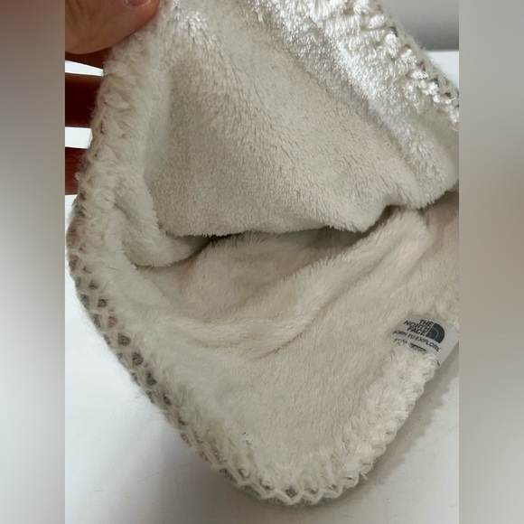 The North Face Baby XXS 0-6 Months Pink and Gray Bear Hat with Pom-Pom - Picture 4 of 7